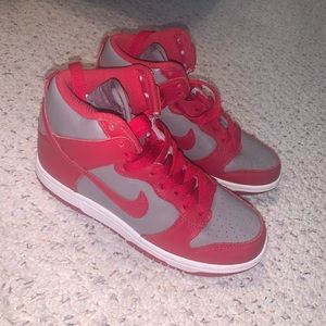 Nike high dunks sz 5.5